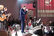 Kurzauftritt: Stargast Brian Ferry (Foto: MartiN Schmitz)